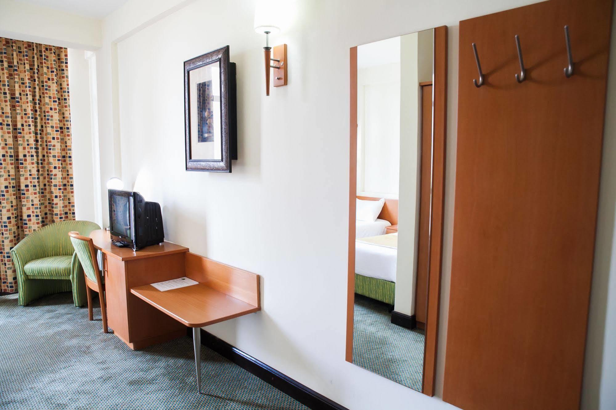 Gorillas City Centre Hotel Kigali Eksteriør billede